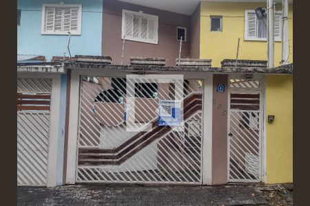 Casa para alugar com 150m², 2 quartos e 3 vagas Casa para alugar com 150m², 2 quartos e 3 vagasFachada