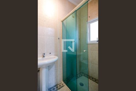 Casa para alugar com 150m², 2 quartos e 3 vagas Casa para alugar com 150m², 2 quartos e 3 vagasBanheiro da Suíte 2