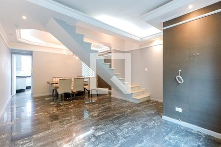 Casa para alugar com 150m², 2 quartos e 3 vagas Casa para alugar com 150m², 2 quartos e 3 vagasSala