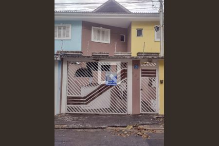 Casa para alugar com 150m², 2 quartos e 3 vagas Casa para alugar com 150m², 2 quartos e 3 vagasFachada