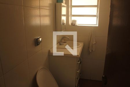 Lavabo de casa para alugar com 4 quartos, 280m² em Vila Campo Grande, São Paulo