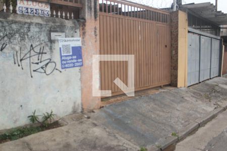 Casa para alugar com 280m², 4 quartos e 8 vagasFachada