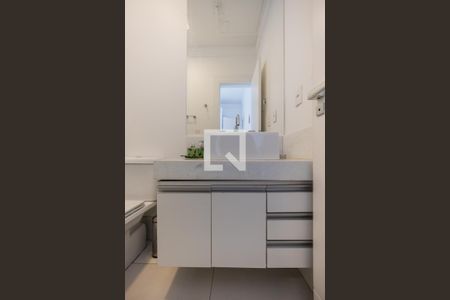 Casa à venda com 800m², 4 quartos e 6 vagasBanheiro da Suíte 2