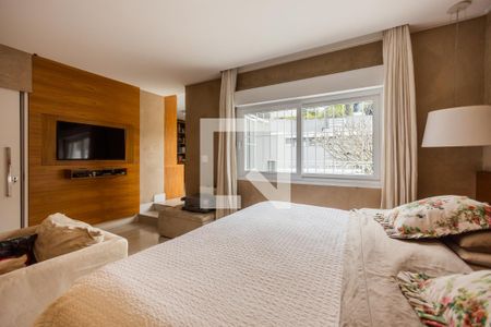 Casa à venda com 800m², 4 quartos e 6 vagasSuíte 1