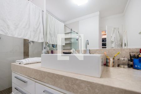 Casa à venda com 800m², 4 quartos e 6 vagasBanheiro da Suíte 1