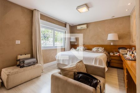 Casa à venda com 800m², 4 quartos e 6 vagasSuíte 1