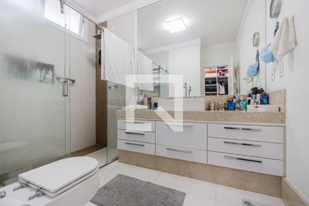 Casa à venda com 800m², 4 quartos e 6 vagasBanheiro da Suíte 1