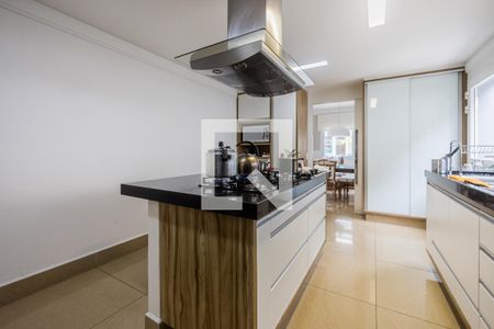 Casa à venda com 800m², 4 quartos e 6 vagasCozinha