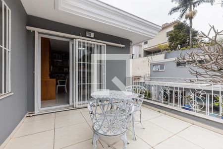 Casa à venda com 800m², 4 quartos e 6 vagasVaranda da Suíte 1