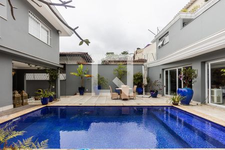 Casa à venda com 800m², 4 quartos e 6 vagasPiscina