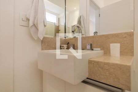 Casa à venda com 800m², 4 quartos e 6 vagasBanheiro da Suíte 3