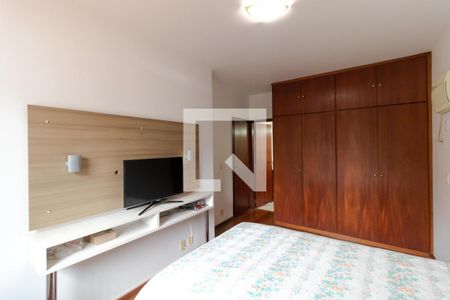 Casa à venda com 432m², 4 quartos e 4 vagas Casa à venda com 432m², 4 quartos e 4 vagasSuíte 04