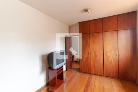 Casa à venda com 432m², 4 quartos e 4 vagas Casa à venda com 432m², 4 quartos e 4 vagasSuíte 01