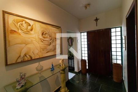 Casa à venda com 432m², 4 quartos e 4 vagas Casa à venda com 432m², 4 quartos e 4 vagasHall de Entrada