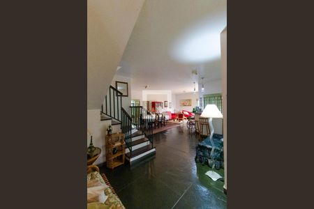 Casa à venda com 432m², 4 quartos e 4 vagas Casa à venda com 432m², 4 quartos e 4 vagasSalas