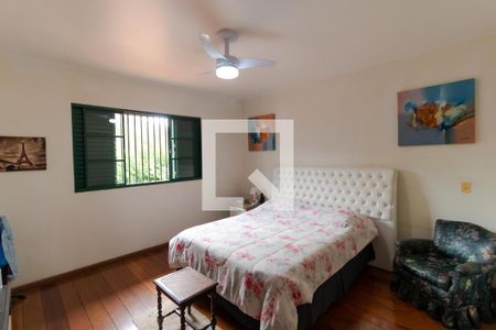 Casa à venda com 432m², 4 quartos e 4 vagas Casa à venda com 432m², 4 quartos e 4 vagasSuíte 02