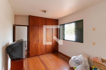 Casa à venda com 432m², 4 quartos e 4 vagas Casa à venda com 432m², 4 quartos e 4 vagasSuíte 01