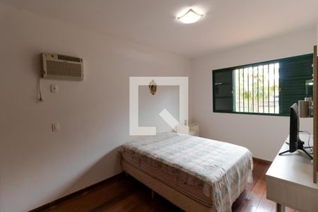 Casa à venda com 432m², 4 quartos e 4 vagas Casa à venda com 432m², 4 quartos e 4 vagasSuíte 04