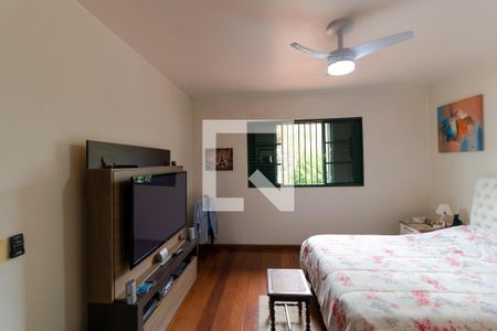 Casa à venda com 432m², 4 quartos e 4 vagas Casa à venda com 432m², 4 quartos e 4 vagasSuíte 02