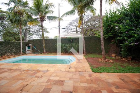 Casa à venda com 432m², 4 quartos e 4 vagas Casa à venda com 432m², 4 quartos e 4 vagasPiscina