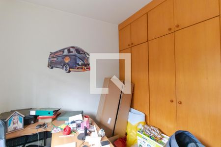 Casa à venda com 432m², 4 quartos e 4 vagas Casa à venda com 432m², 4 quartos e 4 vagasEscritório