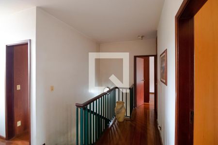 Casa à venda com 432m², 4 quartos e 4 vagas Casa à venda com 432m², 4 quartos e 4 vagasHall Íntimo