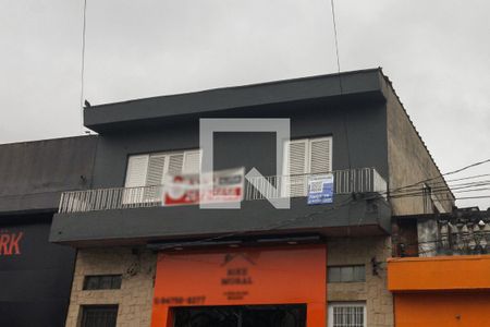 Casa para alugar com 75m², 2 quartos e sem vaga Casa para alugar com 75m², 2 quartos e sem vagaFachada