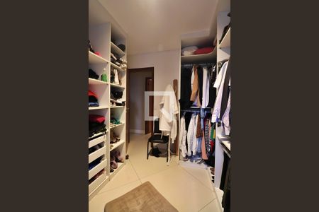 Apartamento à venda com 119m², 2 quartos e 2 vagasCloset