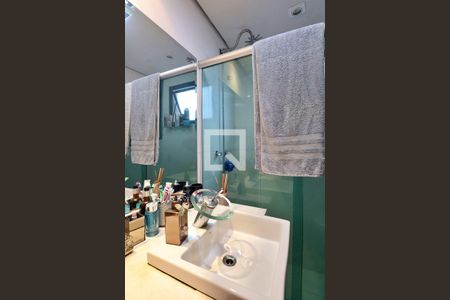 Apartamento à venda com 119m², 2 quartos e 2 vagasBanheiro da Suíte