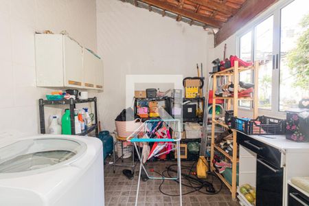 Casa à venda com 190m², 4 quartos e 3 vagas Casa à venda com 190m², 4 quartos e 3 vagasÁrea de Serviço