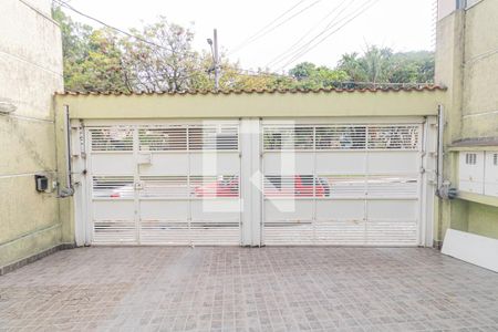 Casa à venda com 190m², 4 quartos e 3 vagas Casa à venda com 190m², 4 quartos e 3 vagasGaragem