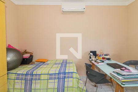 Quarto 2 de casa à venda com 4 quartos, 190m² em Jardim Japão, São Paulo