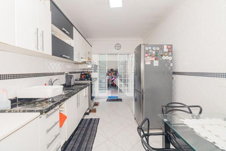 Casa à venda com 190m², 4 quartos e 3 vagas Casa à venda com 190m², 4 quartos e 3 vagasCozinha