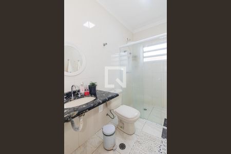 Casa à venda com 190m², 4 quartos e 3 vagas Casa à venda com 190m², 4 quartos e 3 vagasBanheiro da Suíte 2