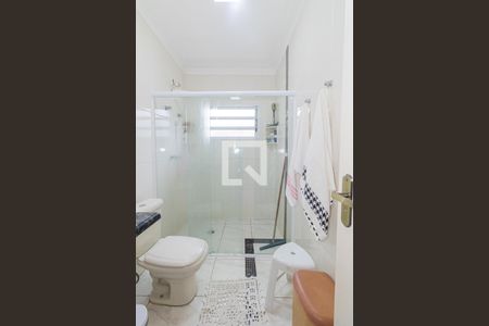 Casa à venda com 190m², 4 quartos e 3 vagas Casa à venda com 190m², 4 quartos e 3 vagasBanheiro da Suíte 2