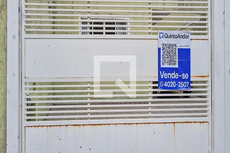 Casa à venda com 190m², 4 quartos e 3 vagas Casa à venda com 190m², 4 quartos e 3 vagasFachada com Plaquinha