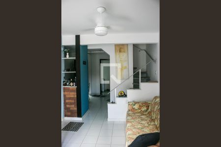 Casa de condomínio para alugar com 70m², 3 quartos e 1 vaga Casa de condomínio para alugar com 70m², 3 quartos e 1 vagaSala
