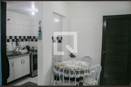 Casa de condomínio para alugar com 70m², 3 quartos e 1 vaga Casa de condomínio para alugar com 70m², 3 quartos e 1 vagaCozinha