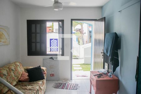 Casa de condomínio para alugar com 70m², 3 quartos e 1 vaga Casa de condomínio para alugar com 70m², 3 quartos e 1 vagaSala