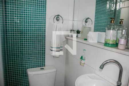 Banheiro de casa de condomínio para alugar com 3 quartos, 70m² em Stella Maris, Salvador