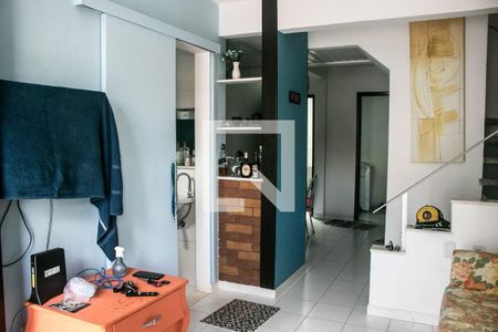 Casa de condomínio para alugar com 70m², 3 quartos e 1 vaga Casa de condomínio para alugar com 70m², 3 quartos e 1 vagaSala