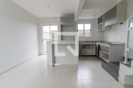 Sala/Cozinha de casa para alugar com 2 quartos, 52m² em Campo de Santana, Curitiba