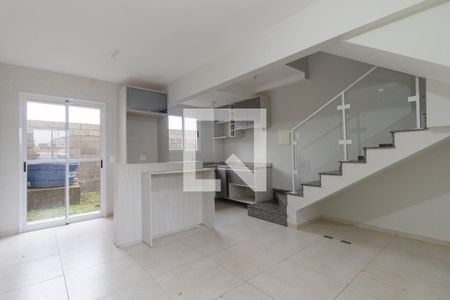 Sala/Cozinha de casa para alugar com 2 quartos, 52m² em Campo de Santana, Curitiba
