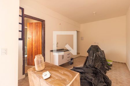 Quarto e Cozinha de casa para alugar com 1 quarto, 42m² em Rio Pequeno, São Paulo
