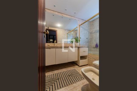 Apartamento à venda com 383m², 3 quartos e 4 vagasBanheiro 2 da Suíte