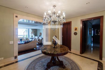 Apartamento à venda com 383m², 3 quartos e 4 vagasEntrada