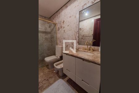 Apartamento à venda com 383m², 3 quartos e 4 vagasBanheiro da Suíte 4