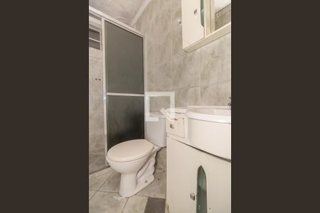 Banheiro de apartamento para alugar com 1 quarto, 40m² em Vila Ipiranga, Porto Alegre