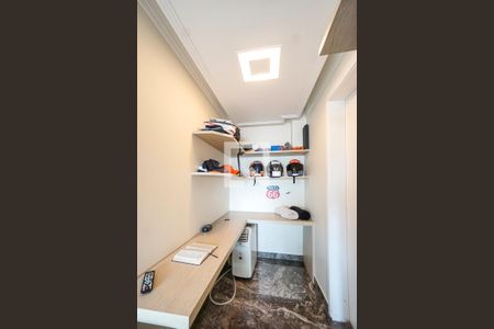 Apartamento à venda com 250m², 4 quartos e 4 vagasSuíte 04