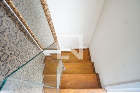 Apartamento à venda com 250m², 4 quartos e 4 vagasEscada do terraço